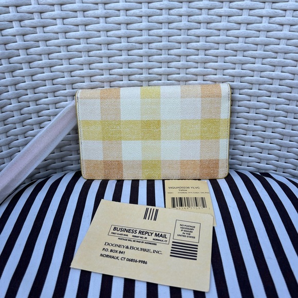 Dooney & Bourke Quadretto Check Milly Wristlet